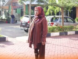 Bendahara Kecamatan Biringkanya Pimpin Apel Pagi