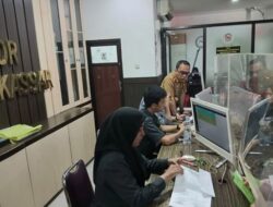 Begini Gaya Harun Rani Pantau Pelayanan di Kantor Camat Makassar