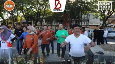 Pegawai Bapenda Turut Berpartisipasi pada Kegiatan Senam Sehat di Anjungan Losari