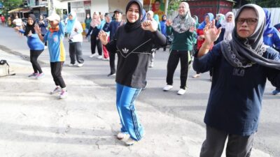 Sabtu Ceria, Fatmawati Rusdi Senam Sehat dan Kunjungi Longwis Maastricht Bara Baraya