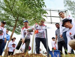 Danny Pomanto-Bima Arya dan Wali Kota se-Indonesia Tanam Pohon di Hutan Kota CPI