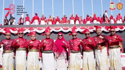Camat Biringkanaya Hadiri Upacara Bendera pada HUT RI ke 78 di Anjungan Pantai Losari