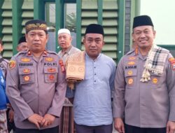 Camat Manggala Dampingi Kapolrestabes Makassar Safari Sholat Subuh di Mesjid Al-Amin