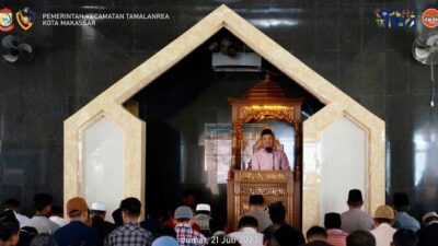 Camat Tamalanrea Safari Jumat di Mesjid Taqwa BTP