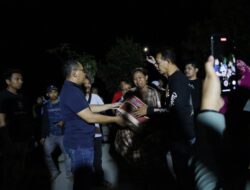 Danny Pomanto Serahkan Bantuan Sembako untuk Korban Kebakaran di Desa Bungungloe Jeneponto