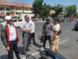 Agak Macet, TRC Perumda Parkir Makassar Menata Parkiran Samping Kampus UNM