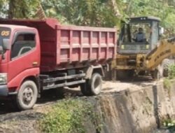 Warga Apresiasi Respon Cepat DPU Makassar Bersihkan Sedimen di Kompleks Kumala Permai