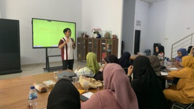 dr Udin Malik Hadiri di Tengah-tengah Peserta Eksposure UMKM