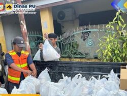 Bulan Ramadan, Kadis PU Makassar Bagi Sembako untuk