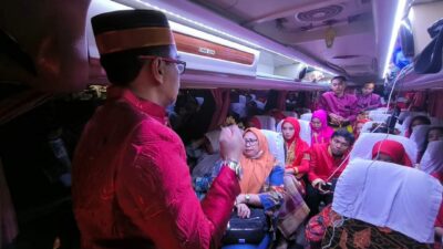 Begini Gaya Plt Camat Makassar Harun Rani Saat Berikan Arahan ke Stafnya Jelang Karnaval Hut Kota