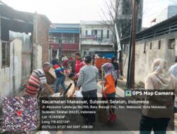 Ciptakan Lingkungan Bersih, Lurah dan Warga Bara-barayya Kerja Bakti Bersama