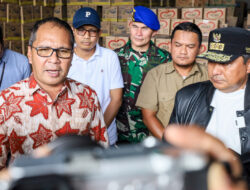 Danny Pomanto Dampingi Pj Gubernur Bahtiar Baharuddin Cek Ketersediaan Gula dan Minyak Goreng di Gudang