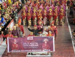 Penampilan Peserta Karnaval Kecamatan Makassar Pukau Hadirin Hut Kota