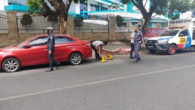 Biang Kemacetan Parkir di Jalan, Puluhan Mobil Digembok