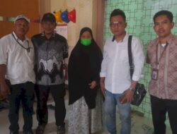 Bentuk Kepedulian, Dirjas Perumda Parkir Makassar Jenguk Pegawai yang Sedang Sakit