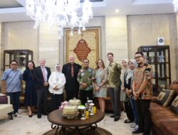 Danny Pomanto Dinner dan Jajaki Scholarship dengan Petinggi Universitas Charles Darwin