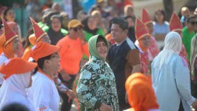 Indira Yusuf Ismail Bangun Koneksi Sosial dengan Warga Lae-Lae Lewat Senam Ininnawa