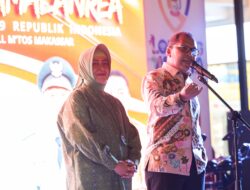Ketua TP PKK Kota Makassar Dampingi Wali Kota Makassar Hadiri Pesta Rakyat di Tiga Kecamatan