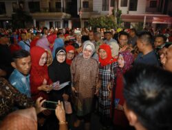 Indira Yusuf Ismail Rajut Kebersamaan Masyarakat Pada Pesta Rakyat Tiga Kecamatan