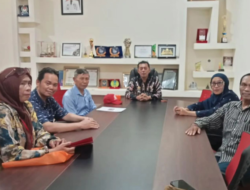 Panitia Pembangunan Posyandu Kelurahan Laikang Biringkanaya Audensi dengan Camat Biringkanaya