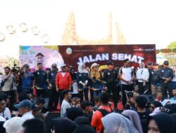 Pjs Wali Kota Arwin Azis Ikut Meriahkan Jalan Sehat HUT Sulsel Bersama Pj Gubernur Prof Zudan dan Ribuan Masyarakat