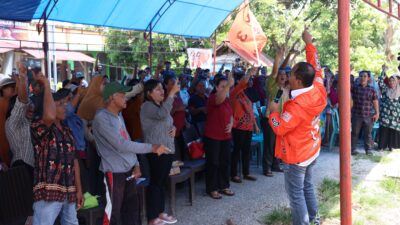 Cagub Sulsel Danny Pomanto Ajak Masyarakat Desa Benteng Lutim Berpolitik Cerdas