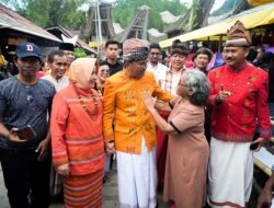 Indira Yusuf Ismail Dampingi Danny Pomanto Kampanye Dialogis di Sangalla Tana Toraja