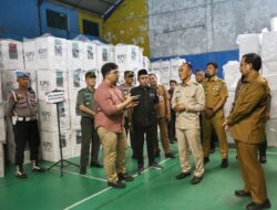 Pjs Wali Kota Makassar Bersama Gubernur Sulsel Tinjau Gudang Logistik KPU