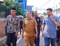 Camat Biringkanaya Juliaman Hadiri Acara Pernikahan Keluarga Pj Ketua RT di Kelurahan Bulurokeng