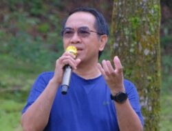 Rektor Unhas Menyampaikan Turut Berduka Atas Meninggalnya Mahasiswa HI