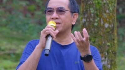 Rektor Unhas Menyampaikan Turut Berduka Atas Meninggalnya Mahasiswa HI