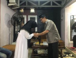 Unhas Beri Dana Duka Kepada Ketiga Korban Musibah Sungai Bislab