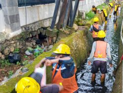 Atasi Banjir, Pemkot Makassar Gelar Geruk Drainase di Depan Kantor Gubernur Sulsel