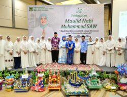 Aliyah Mustika Ilham Tegaskan Komitmen Hidupkan Tradisi Keagamaan dalam Maulid Akbar BKMT Makassar