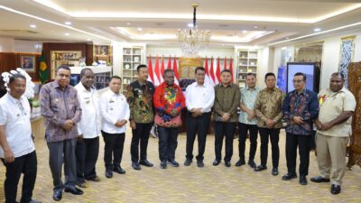 Bertemu Mentan, Munafri Inisiasi Program Green House Perkotaan