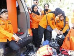 Tim Water Resqcue BPBD Makassar Gerak Cepat Evakuasi Korban Tenggelam di Tanjung Bunga