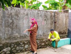 Lurah Berua Turun Langsung Tinjau Drainase di Blok AC Telkom, Pastikan Segera Dibersihkan Oleh Satgas