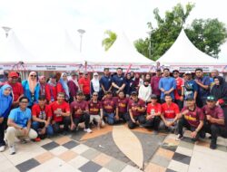 Bapenda Makassar Antusias Ikuti Gerak Jalan Santai Hut Kota Makassar dan Hut Korpri