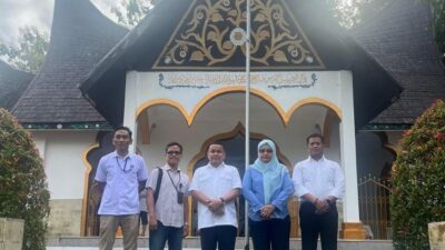 Refleksi Nilai Kepahlawanan: Koordinator I JAMDATUN Kejagung Ziarah ke Makam Pahlawan Nasional Tuanku Imam Bonjol