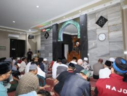 Subuh Bersama Warga di Masjid Darun Naim, Munafri Serukan Ramadan Bersih, Tertib, dan Khusyuk