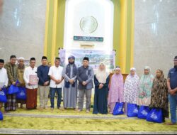 Camat Biringkanaya Dampingi Wali Kota Makassar Saat Melaksanakan Safari Ramadan di Kelurahan Untia