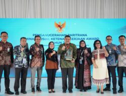 Wali Kota Munafri Terima Penghargaan Paritrana Award, Bukti Komitmen Lindungi Pekerja Rentan