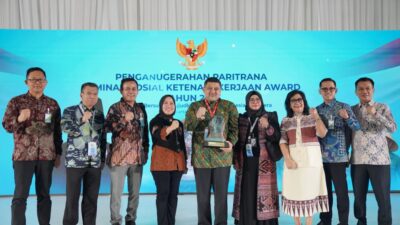 Wali Kota Munafri Terima Penghargaan Paritrana Award, Bukti Komitmen Lindungi Pekerja Rentan