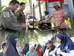 Kembangkan UMKM Lokal, Kecamatan Tamalanrea Gelar Bazar Kuliner dan Kerajinan