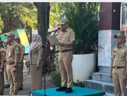 Lurah Borong Pimpin Upacara Bendera, Samapaikan Pentingnyaa Kedisiplinan Bagi ASN