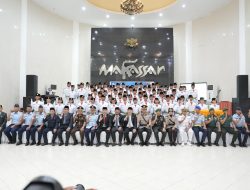 Munafri Kukuhkan 70 Paskibraka Kota Makassar untuk Upacara HUT RI ke-81 di Karebosi