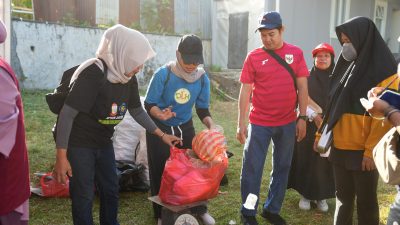 Jelajah Sampah Titik ke-13 Digelar di Biringkanaya, BSI Maslahat Salurkan CSR Rp75 Juta