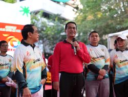 Menteri Pertanian Andi Amran dan Walikota Makassar Ramaikan Fun Walk Dies Natalis ke-70 Unhas
